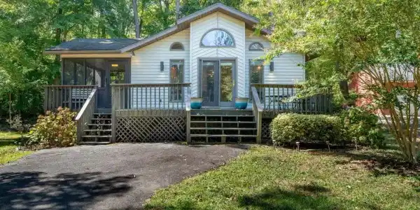 122 NOTTINGHAM LANE