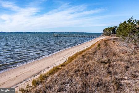 0-19 ROCKY NECK