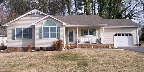 3 HOLLY TERRACE