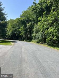 322 KINGSBERRY DRIVE