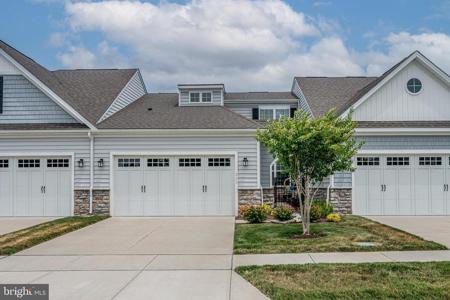 222 MOORINGS CIRCLE