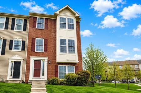 610 SNOWBERRY WAY