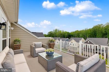 1552 MEADOWLARK GLEN ROAD
