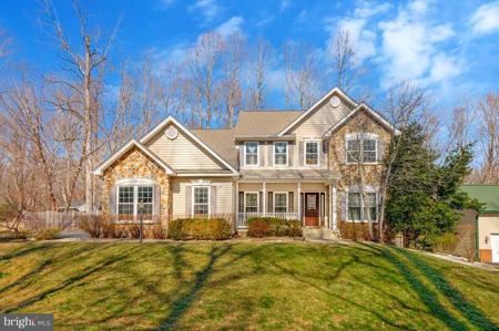 490 SWEETBRIAR LANE