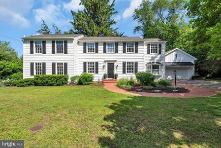 302 MAPLE LANE