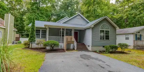 48 ROBIN HOOD TRAIL