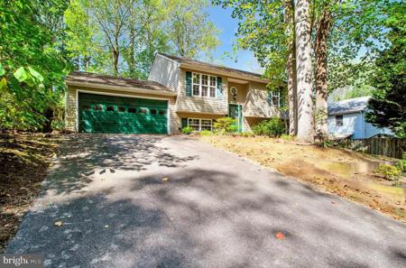 842 STEER HORN LANE