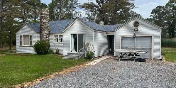 3240 ROBBINS ROAD