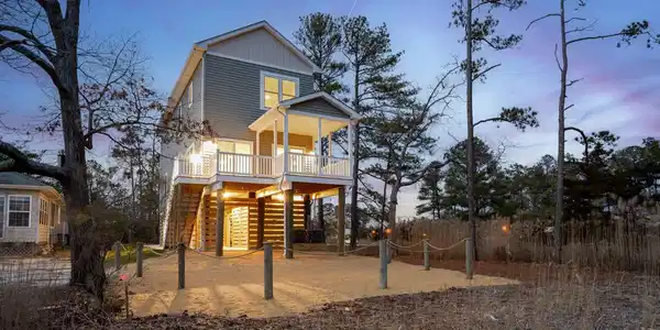 5 BULLRUSH COURT