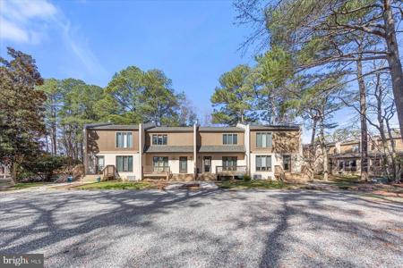721 - C TREETOP LANE