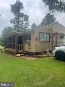10 ACCOKEEK LANE