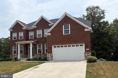 2422 TREE VISTA COURT