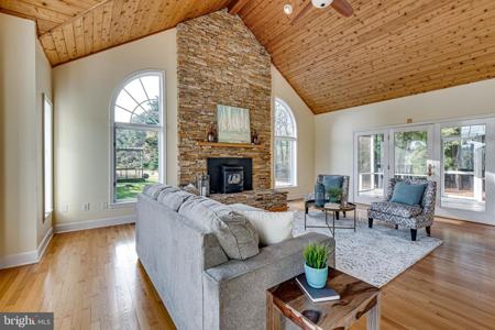 106 GOLF COURT