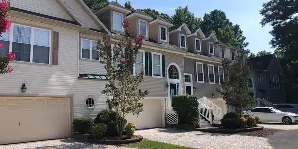 122 HINGHAM LANE