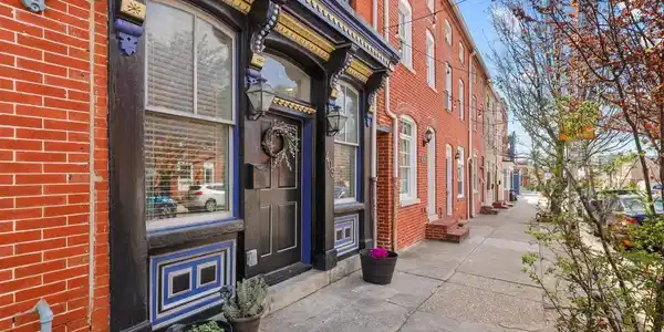 405 WOLFE STREET