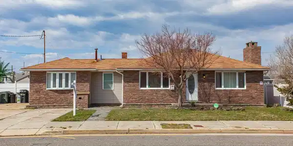 2141 KUEHNLE AVENUE