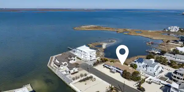 12 LAGOON DRIVE
