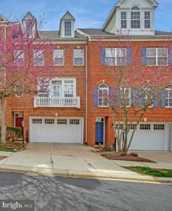 2707 MERLOT LANE