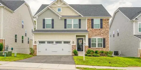 512 DUSK VIEW DRIVE