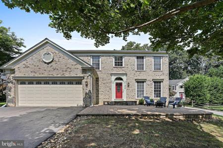 328 ROSSLARE DRIVE