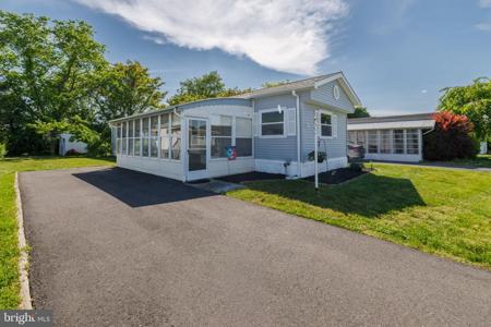 11 COLONIAL LANE
