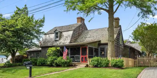 136 GILLS NECK ROAD