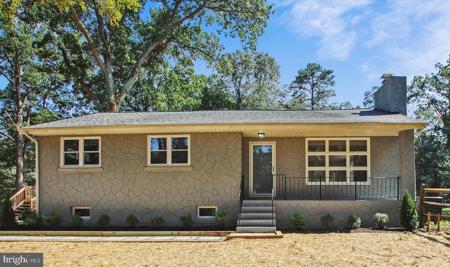 868 SWIFT ROAD