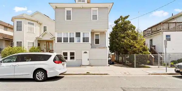 105 WINDSOR AVENUE