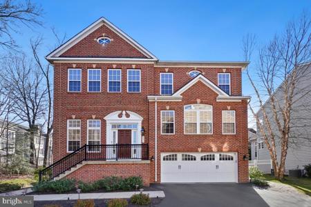 231 BOWEN COURT
