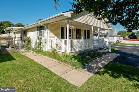 216 OAK AVENUE