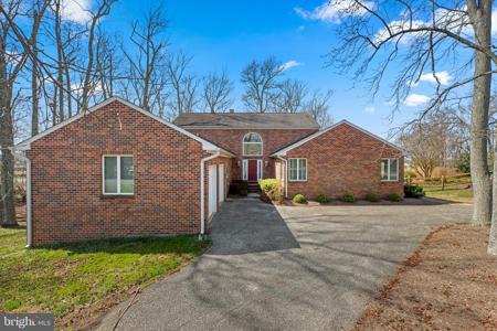 1201 SOUTHBREEZE LANE
