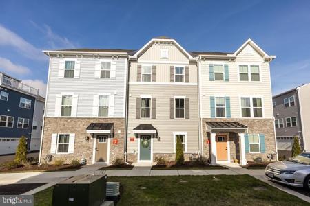 8673 BAT CREEK LOOP LN