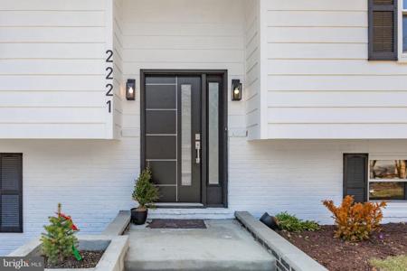 2221 HARPOON DRIVE