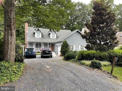 12 WHALER LANE
