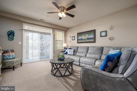35 FOUNTAIN DRIVE W