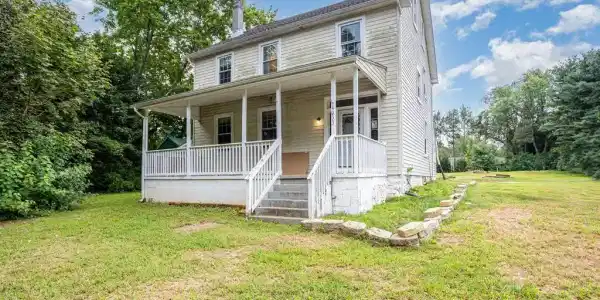 4033 CONOWINGO ROAD