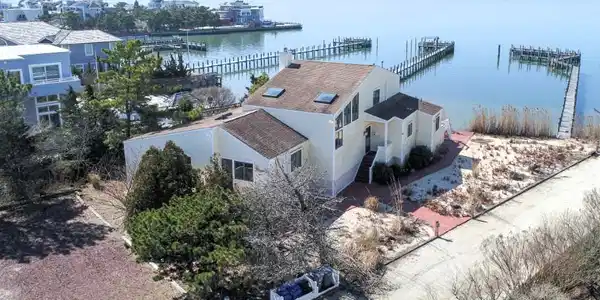 168F W LONG BEACH BOULEVARD
