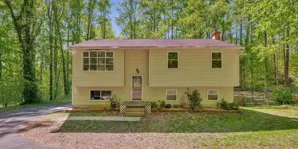 5030 SUNNYHILLS DRIVE