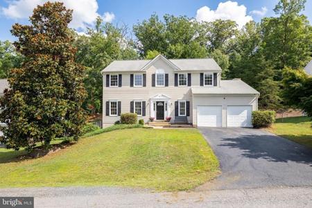 38 WILLOW GLEN COURT