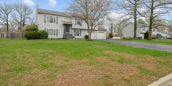 317 WOODDALE AVE