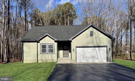 107 PINEWOOD LANE