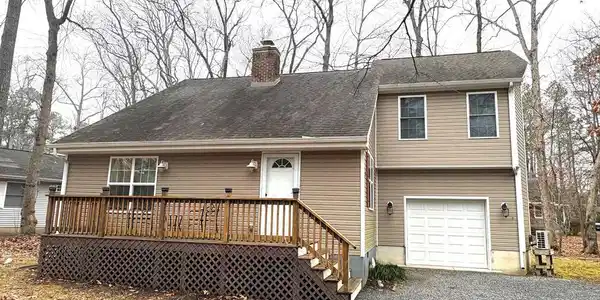 21 ABBOTT PLACE