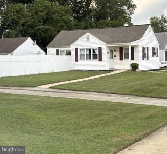 33 UNIVERSITY AVENUE