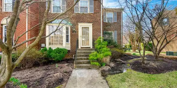 1472 BAY GREEN DRIVE