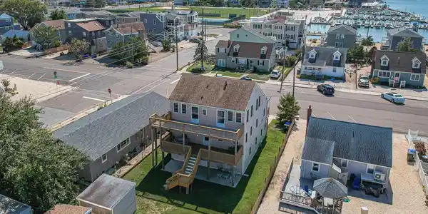 403 CORAL STREET
