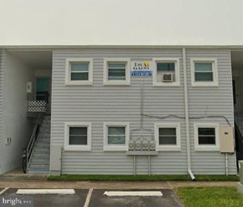 405 ROBIN DRIVE