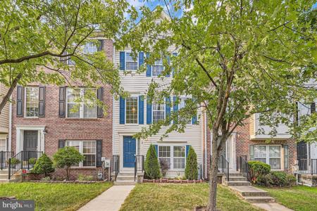 18 HALLSDALE COURT