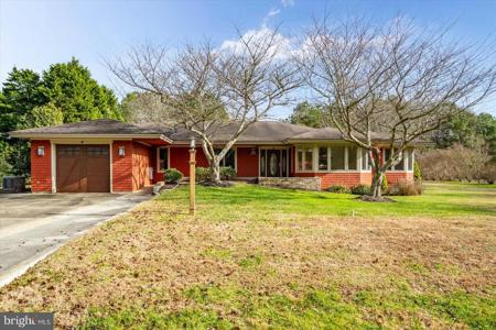 8814 HUNTING HOUND ROAD