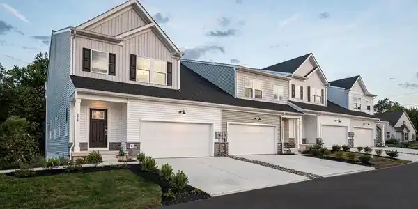 544 ARROWGRASS LANE