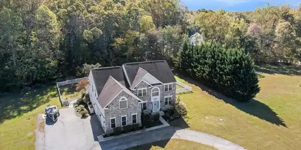 2335 LOWERY ROAD